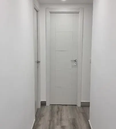 Almansa Shoping & Balcony 3 Bedrooms Center Apartmán *