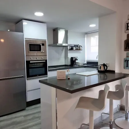 Almansa Shoping & Balcony 3 Bedrooms Center Màlaga